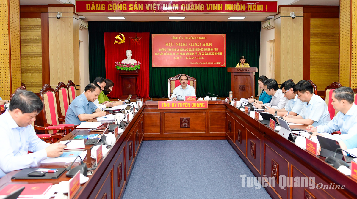 Thường trực Tỉnh ủy giao ban với Đảng đoàn HĐND, Ban Cán sự đảng UBND tỉnh và cơ quan Khối Kinh tế quý I